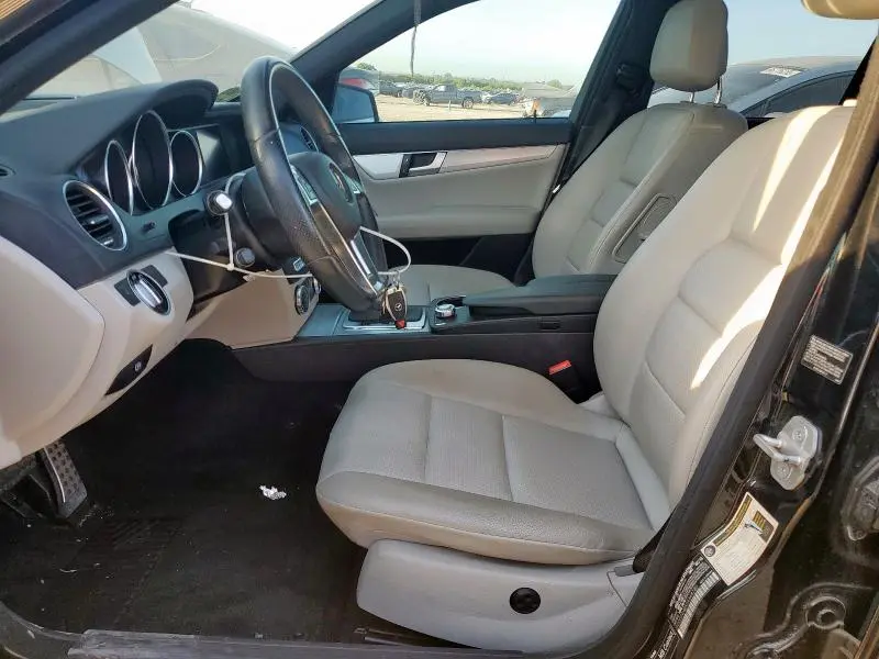 2013 MERCEDES-BENZ C 250  