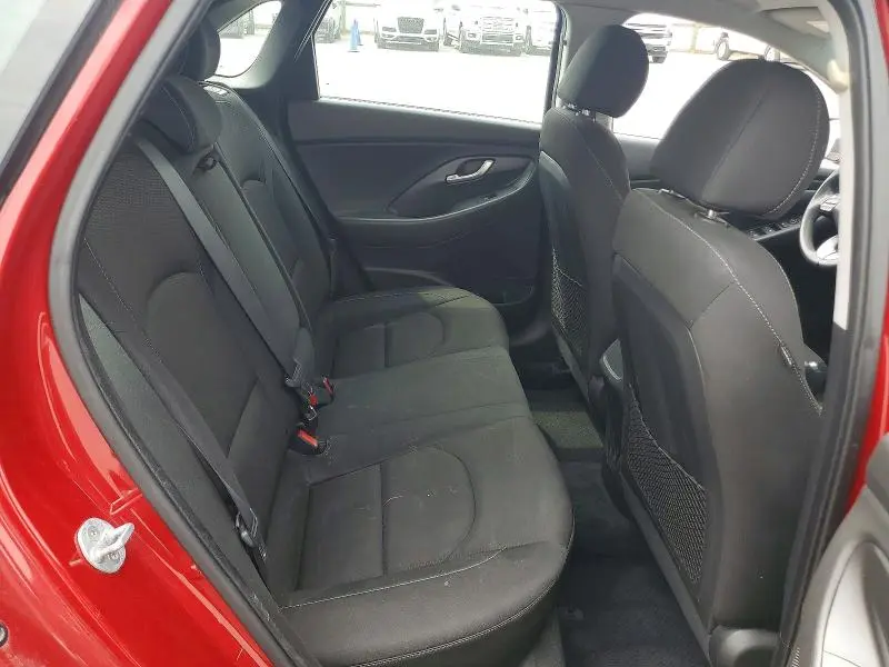2018 HYUNDAI ELANTRA GT BASE  