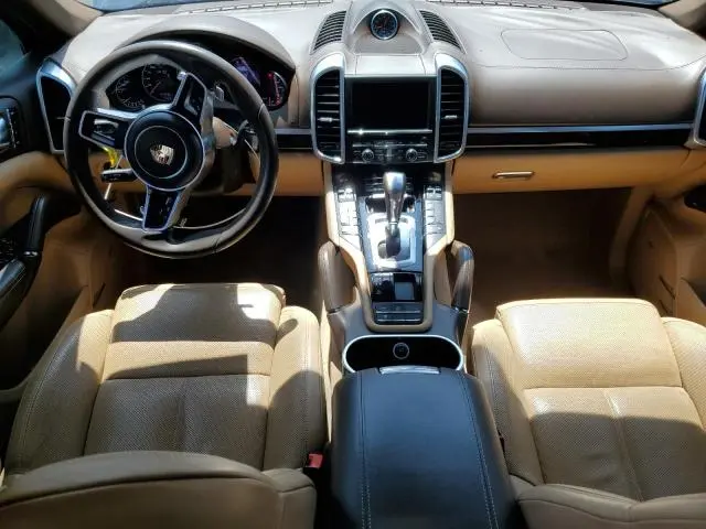 2016 PORSCHE CAYENNE   