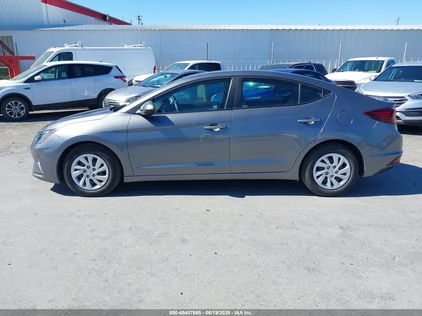 2019 HYUNDAI ELANTRA SE