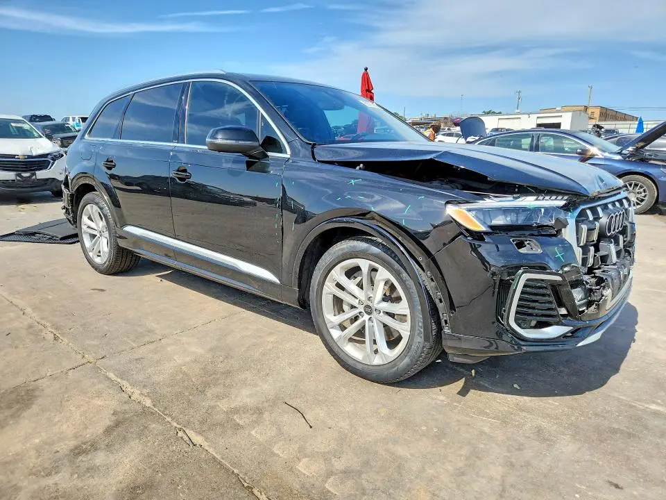 2025 AUDI Q7 PRESTIGE  