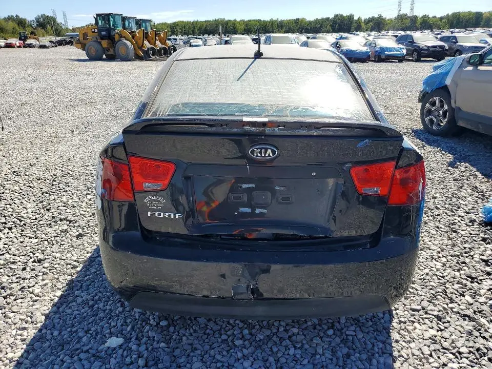 2013 KIA FORTE LX  