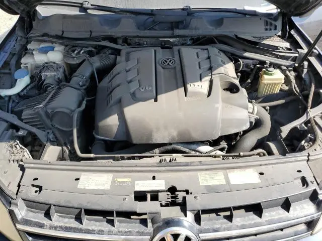 2014 VOLKSWAGEN TOUAREG V6 TDI  