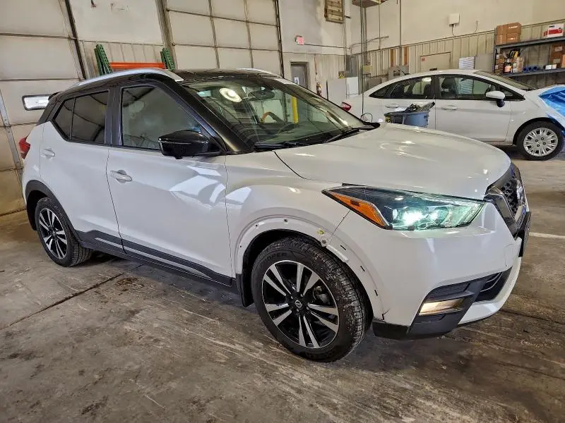 2020 NISSAN KICKS SR  