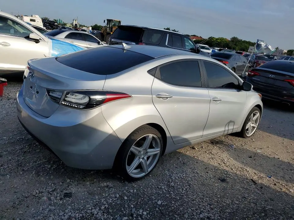 2011 HYUNDAI ELANTRA GLS  
