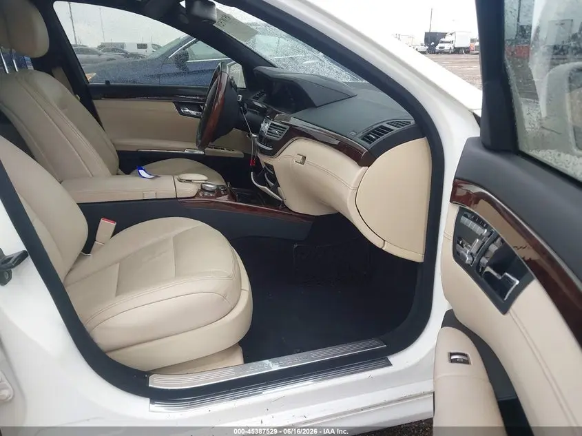 2013 MERCEDES-BENZ S 550  