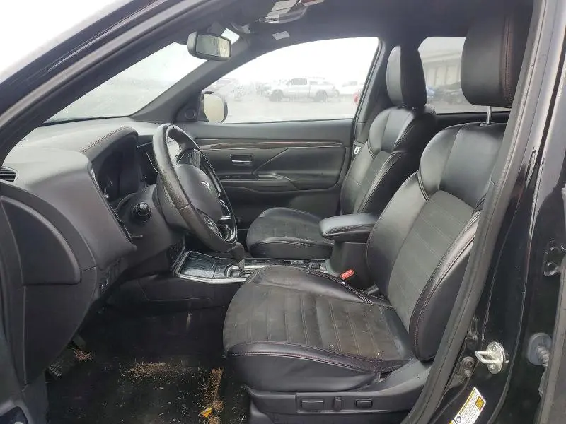 2020 MITSUBISHI OUTLANDER SE  