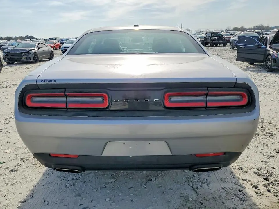 2016 DODGE CHALLENGER SXT  