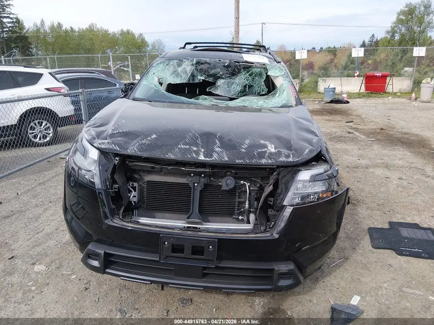 2024 NISSAN PATHFINDER SV 4WD