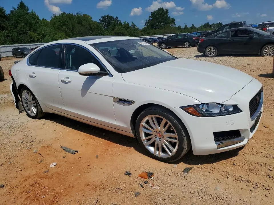 2016 JAGUAR XF PRESTIGE  