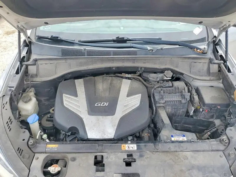 2017 HYUNDAI SANTA FE SE  