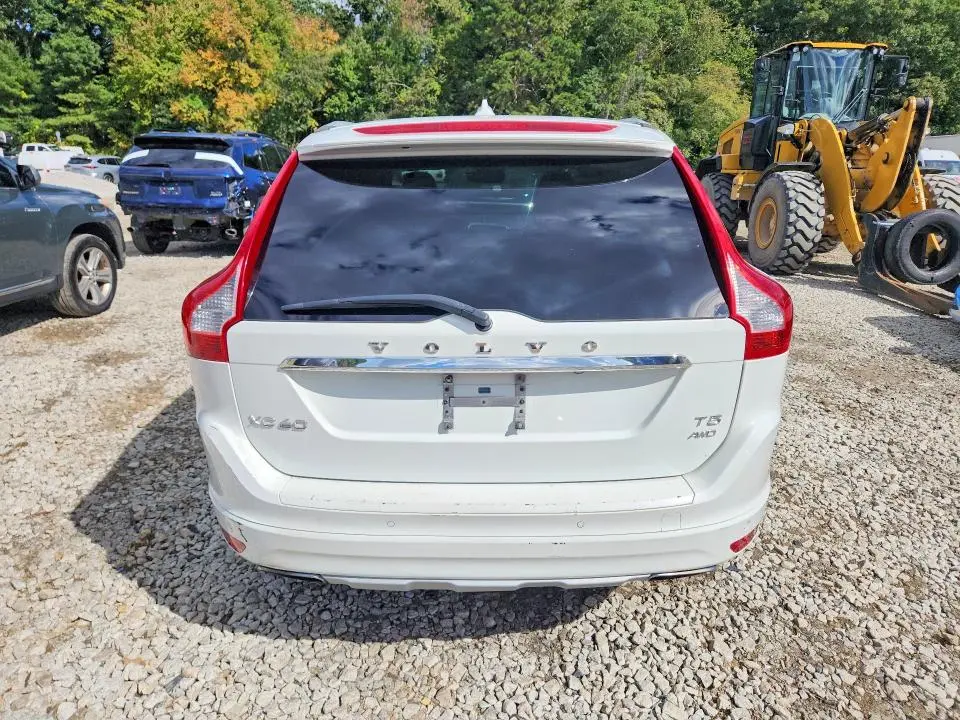 2017 VOLVO XC60 T5 INSCRIPTION  