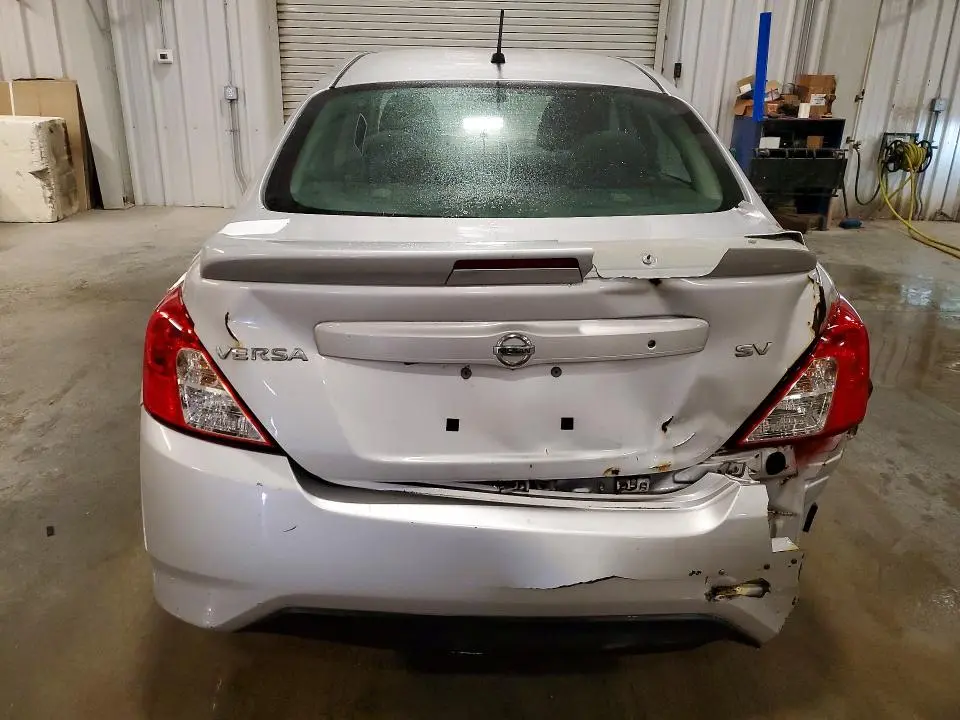 2019 NISSAN VERSA SV  