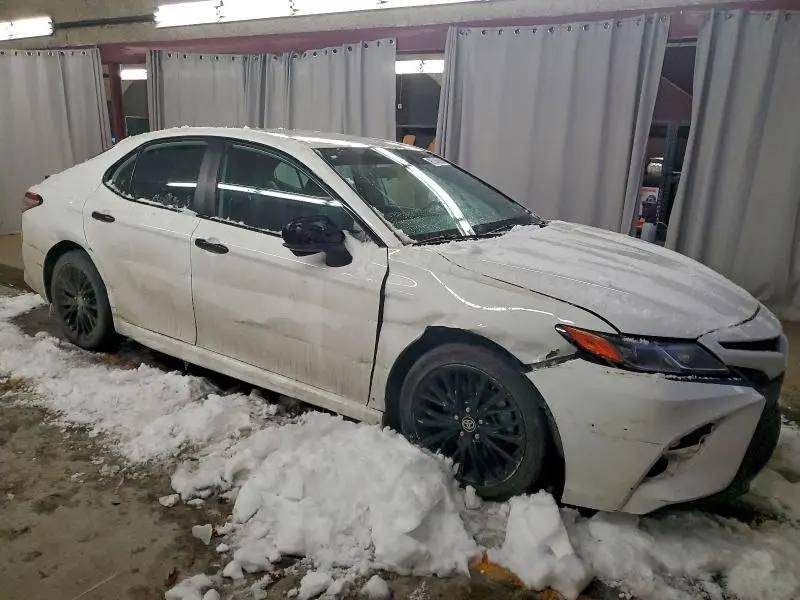2020 TOYOTA CAMRY SE NIGHTSHADE  