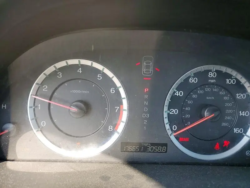 2011 HONDA ACCORD LXP  