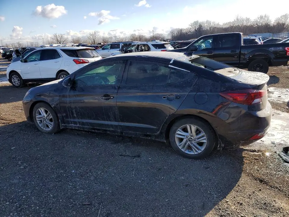 2020 HYUNDAI ELANTRA SEL  
