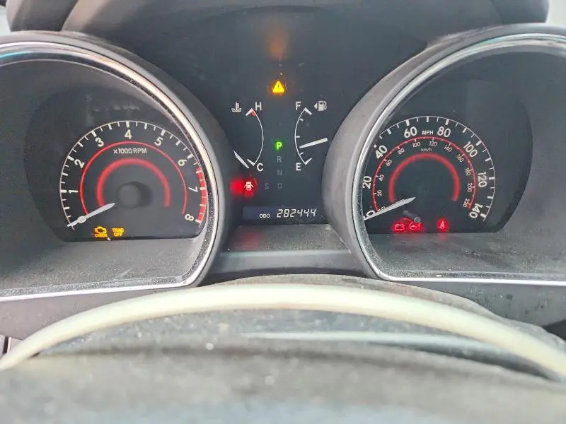 2012 TOYOTA HIGHLANDER SE  