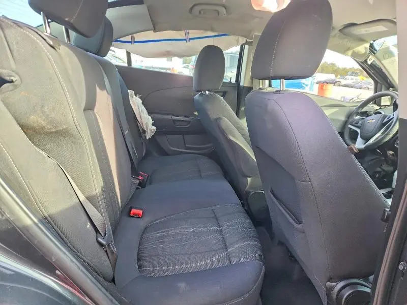 2019 CHEVROLET SONIC LT  