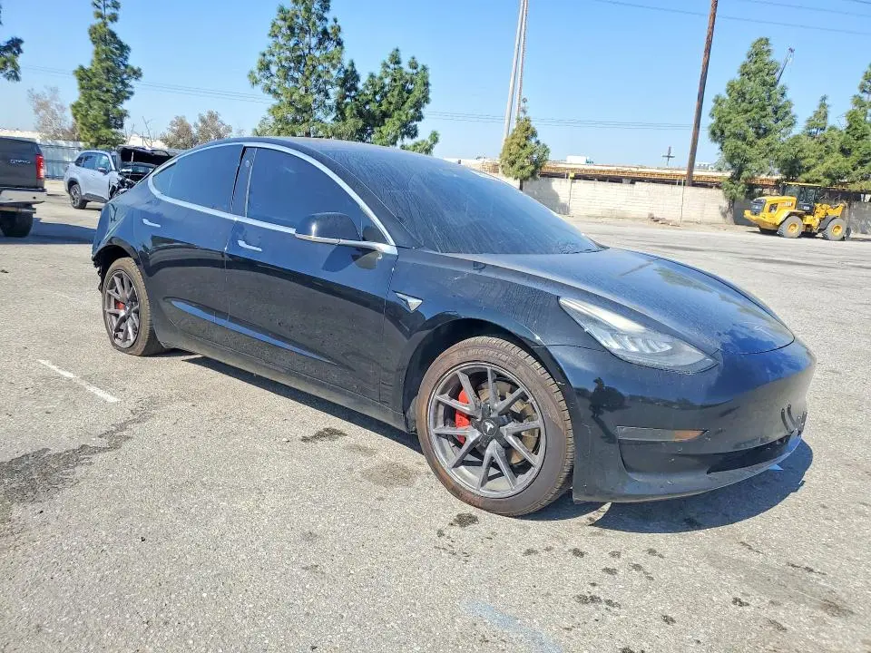 2018 TESLA MODEL 3   