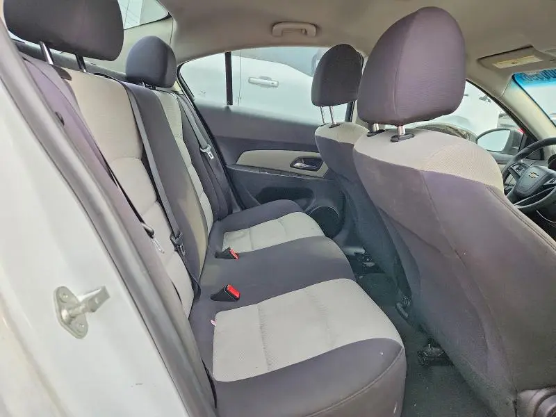2015 CHEVROLET CRUZE LS  