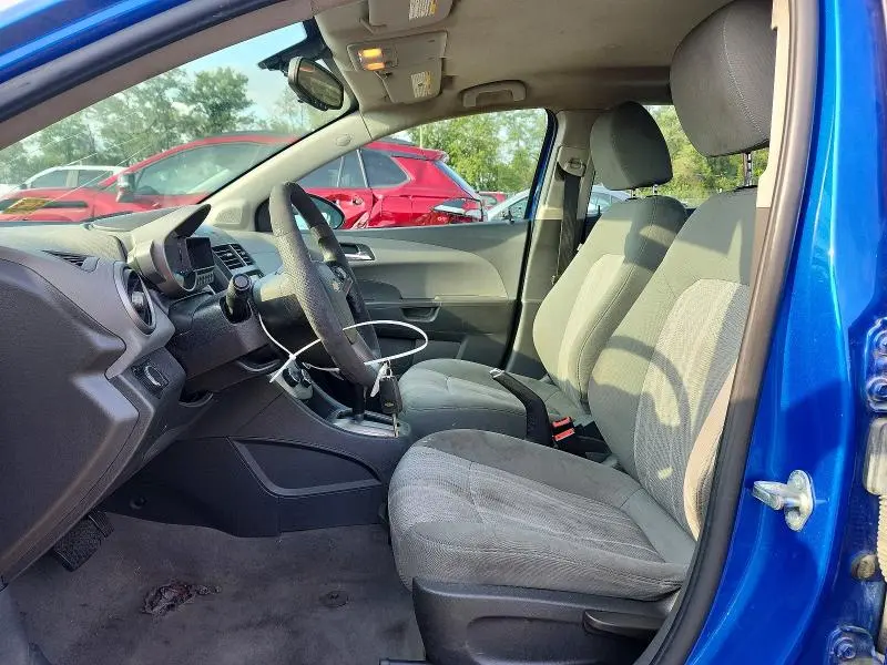 2016 CHEVROLET SONIC LT  