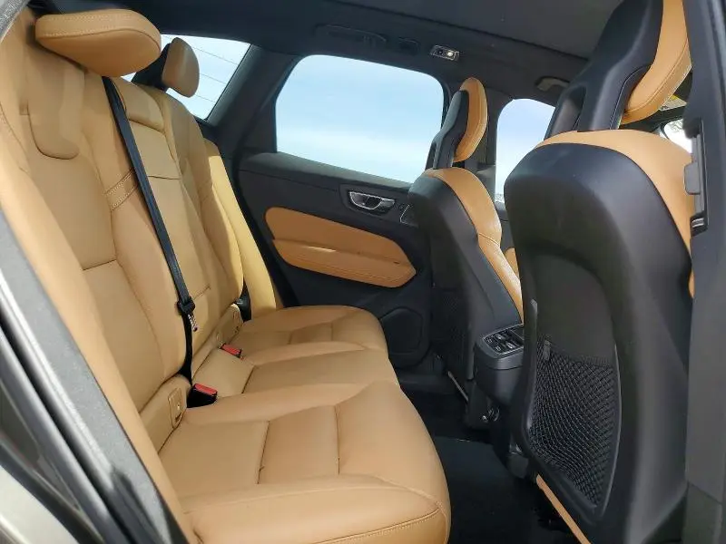 2018 VOLVO XC60 T5 INSCRIPTION  