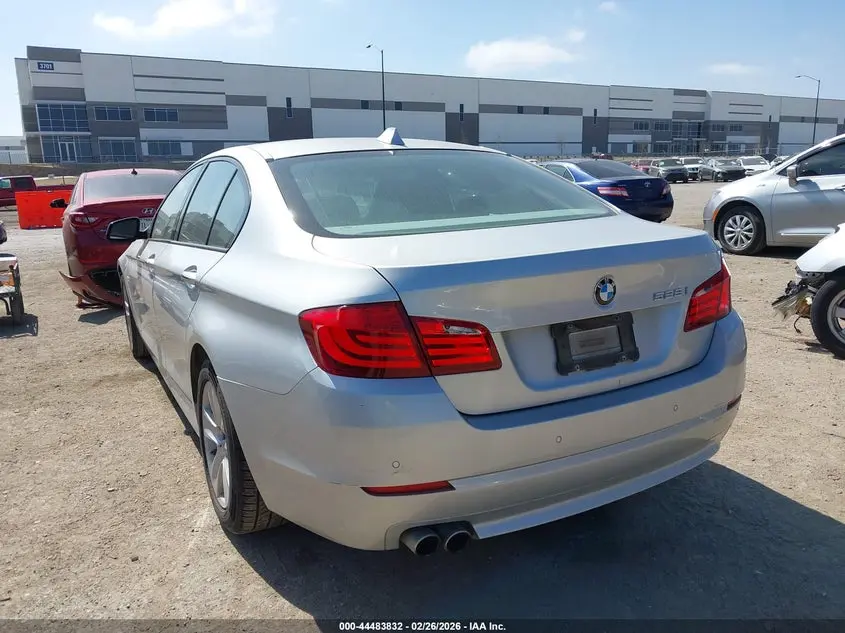 2011 BMW 528I  