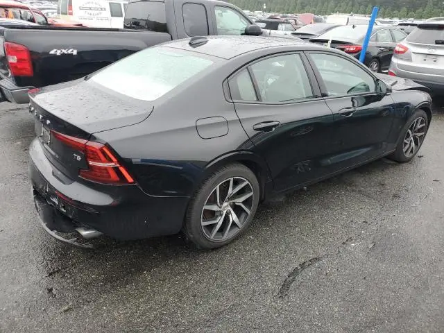 2020 VOLVO S60 T5 MOMENTUM  