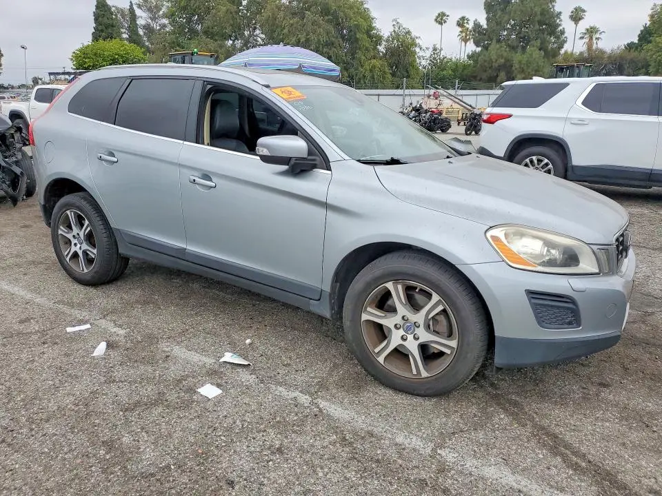 2013 VOLVO XC60 T6  