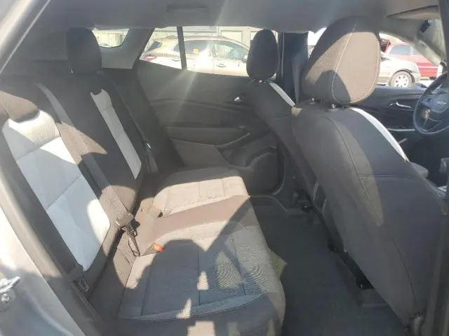 2025 CHEVROLET TRAX LS  