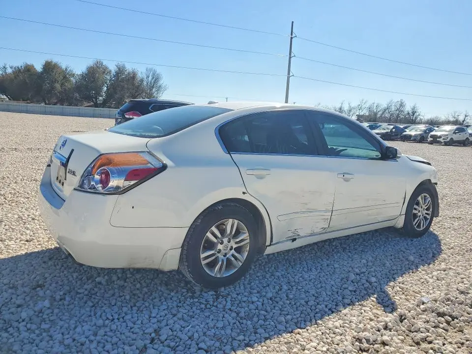 2011 NISSAN ALTIMA BASE  