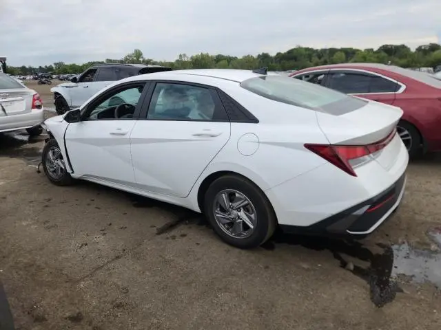 2024 HYUNDAI ELANTRA SE  