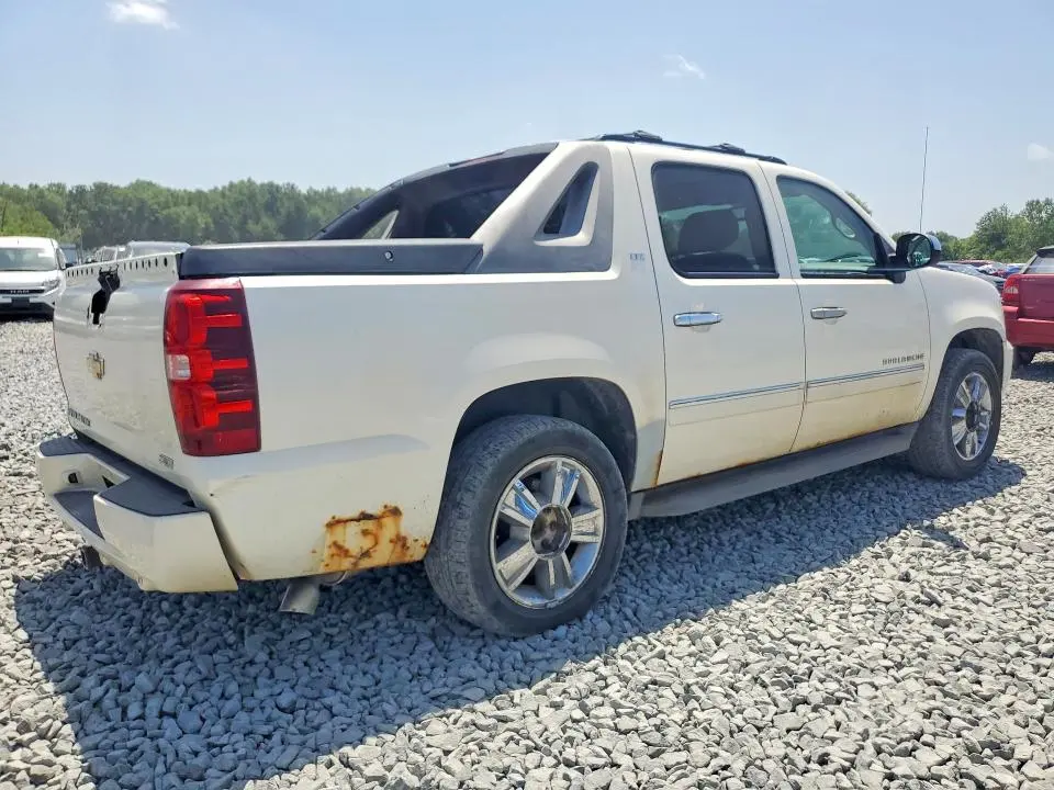 2010 CHEVROLET AVALANCHE LTZ  
