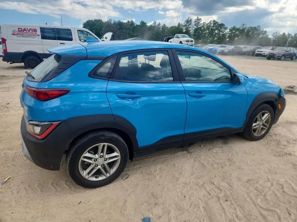 2023 HYUNDAI KONA SE  
