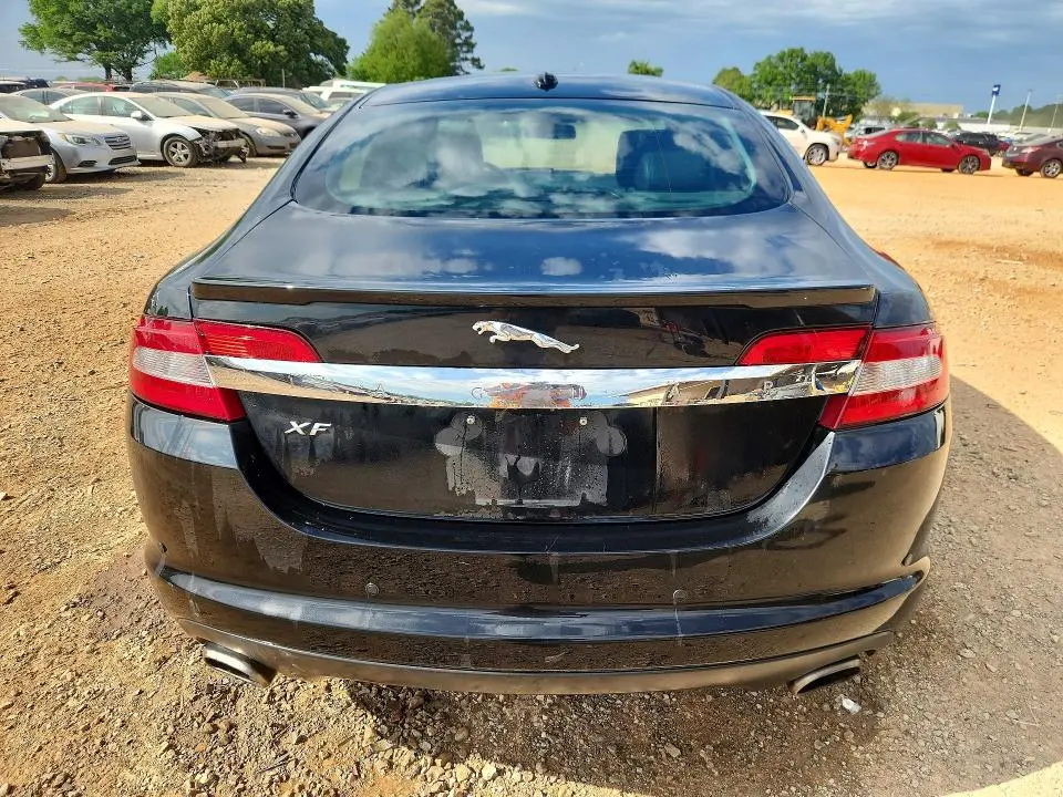 2011 JAGUAR XF PREMIUM  