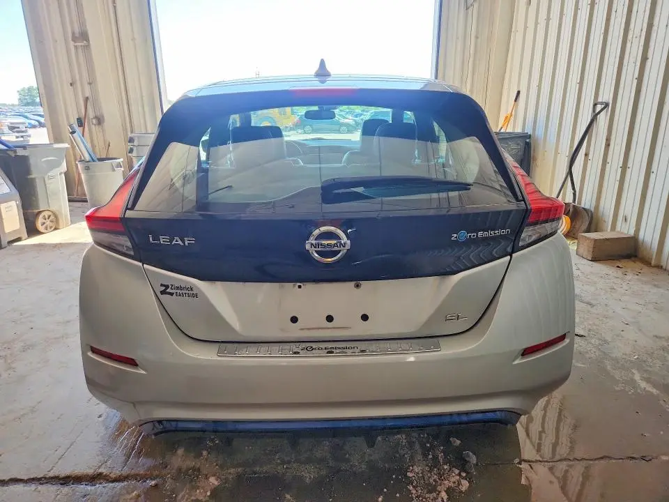 2018 NISSAN LEAF SL  