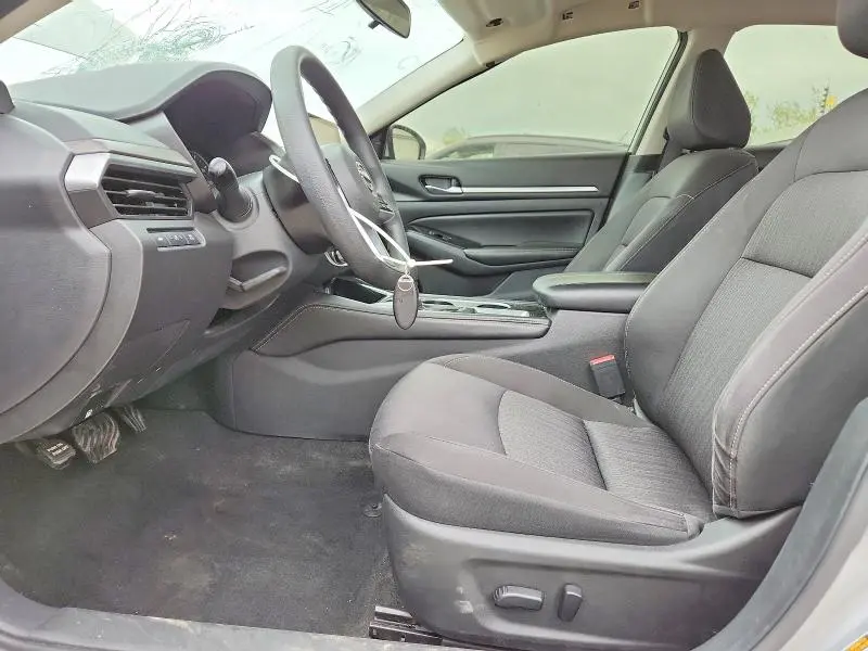 2023 NISSAN ALTIMA SV  