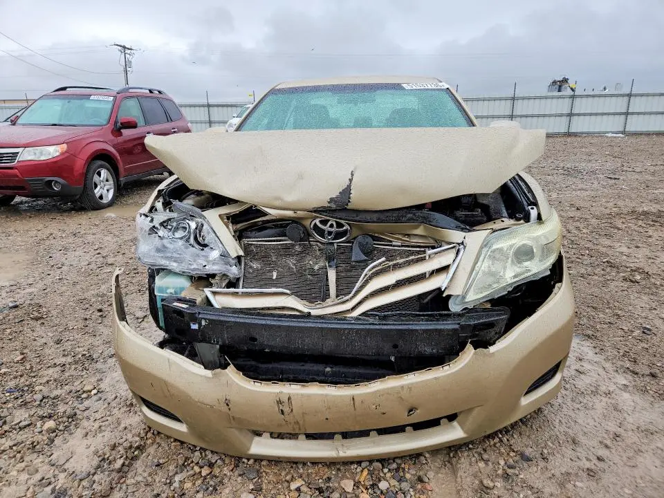 2010 TOYOTA CAMRY LE  