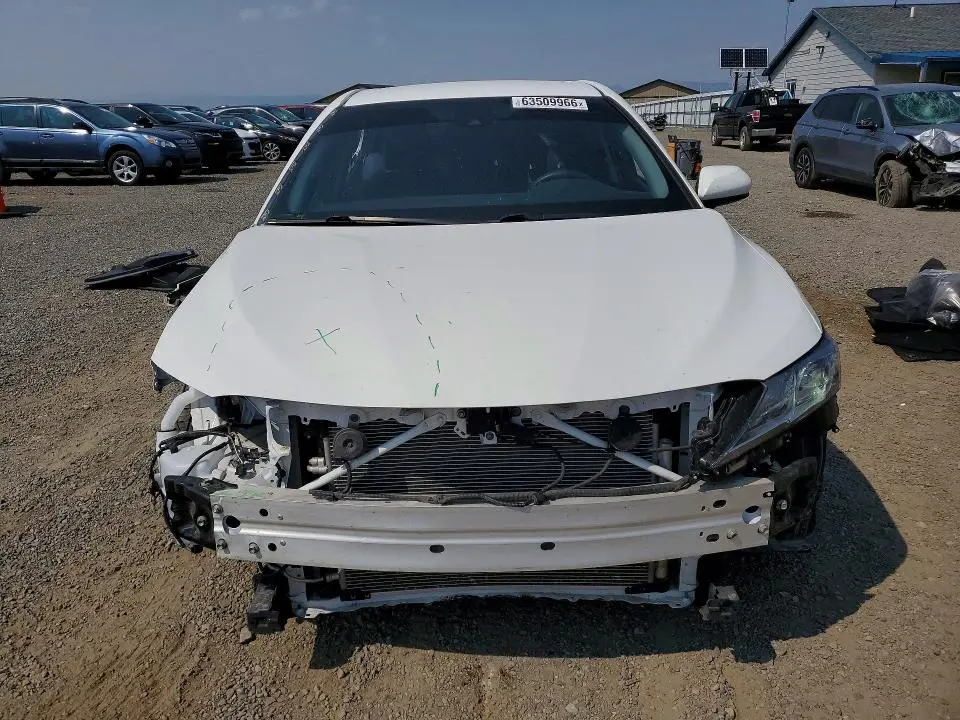 2018 TOYOTA CAMRY LE  