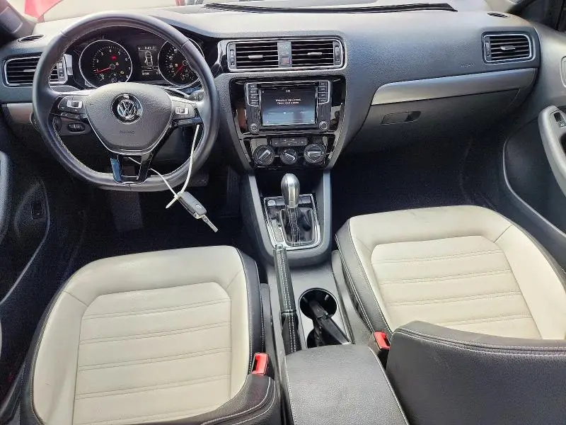 2016 VOLKSWAGEN JETTA SPORT  