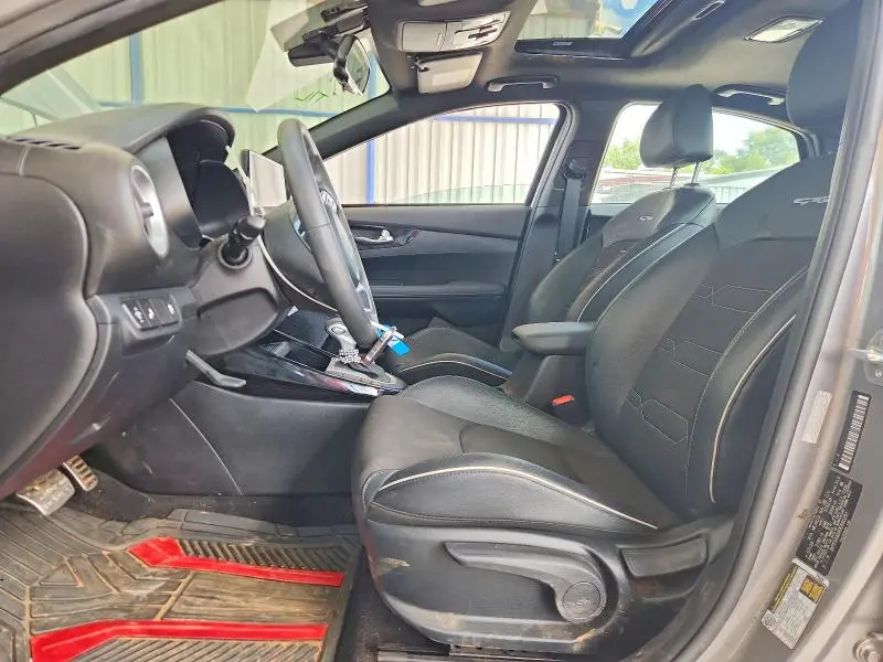 2024 KIA FORTE GT LINE  
