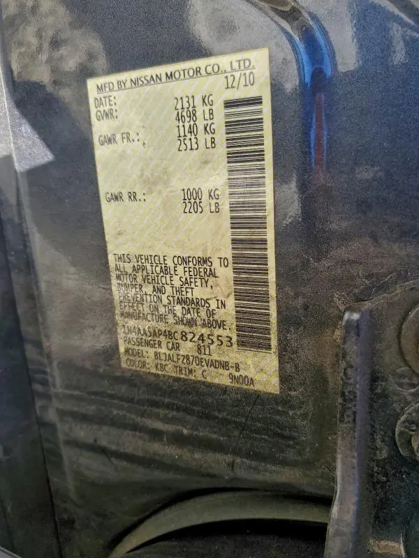 2011 NISSAN MAXIMA S  