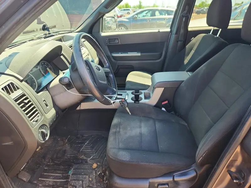 2010 FORD ESCAPE XLT  