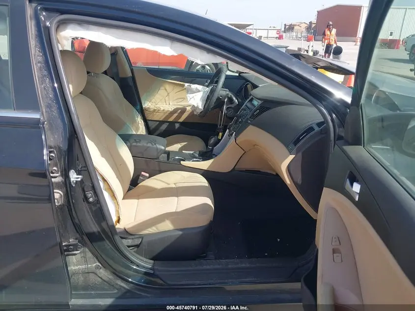 2011 HYUNDAI SONATA GLS
