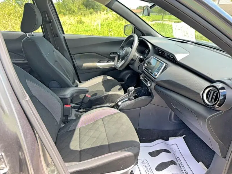 2020 NISSAN KICKS SV  