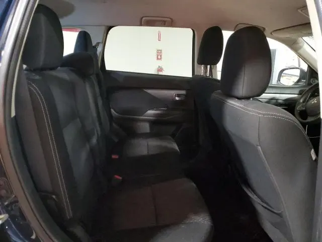 2018 MITSUBISHI OUTLANDER ES  