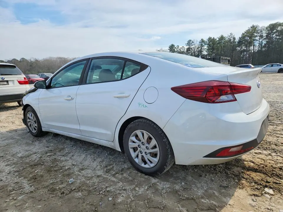 2019 HYUNDAI ELANTRA SE  