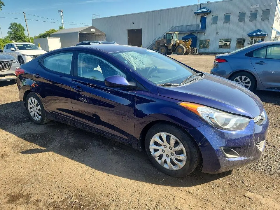 2013 HYUNDAI ELANTRA GL  