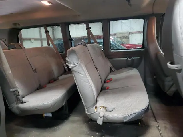 2010 CHEVROLET EXPRESS G2500 LS  