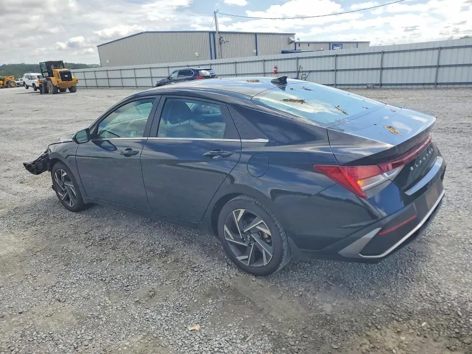 2024 HYUNDAI ELANTRA SEL  